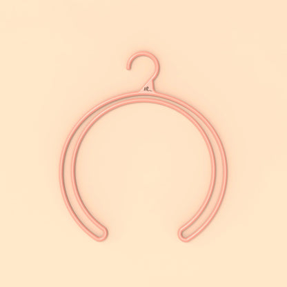 Cintre à perruque Head Up rose simple et élégant pour un rangement compact